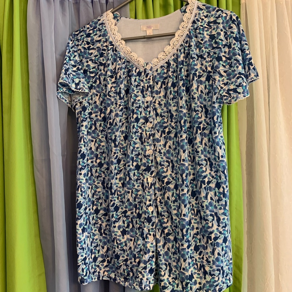 Sleepwear top